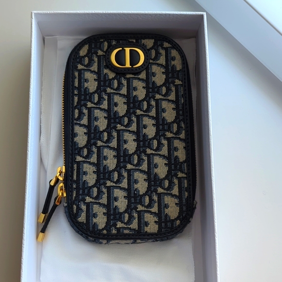 Dior Montaigne Phone Holder - Picture 1 of 13